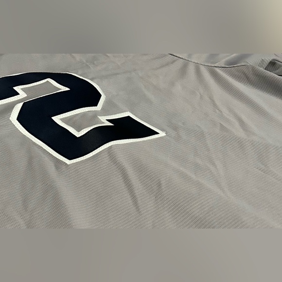 Nike Authentic New York Yankees Derek Jeter #2 Gray MLB Jersey Men’s Size: XL - Picture 8 of 8